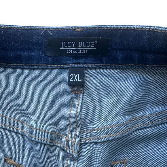 Judy Blue Cuffed Denim Shorts | Size 2XL | Tummy Control Plus Size - Picture 14 of 15